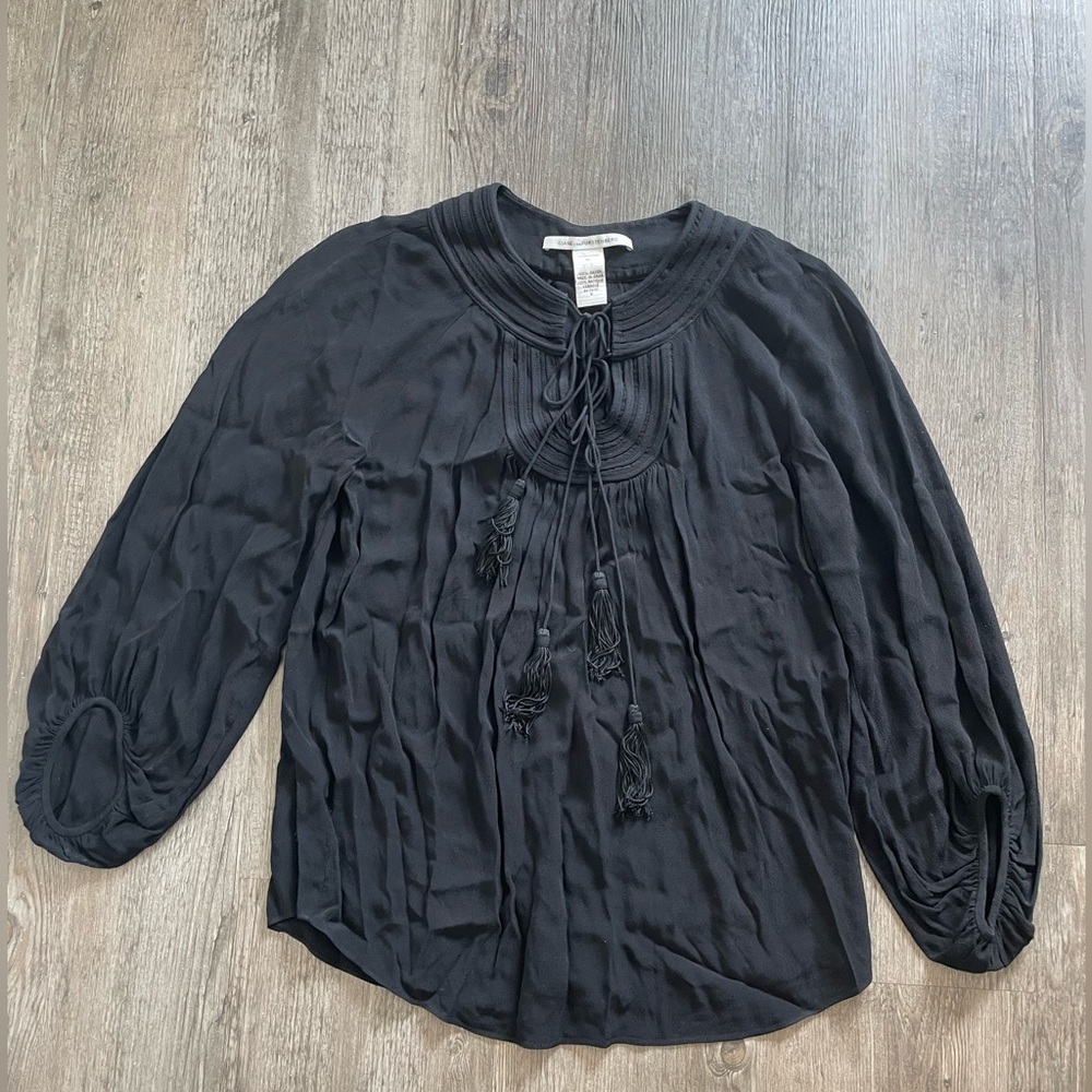 Diane Von Furstenberg Size 4 Black Long Sleeve Blouse Tassel Accent Top Designer